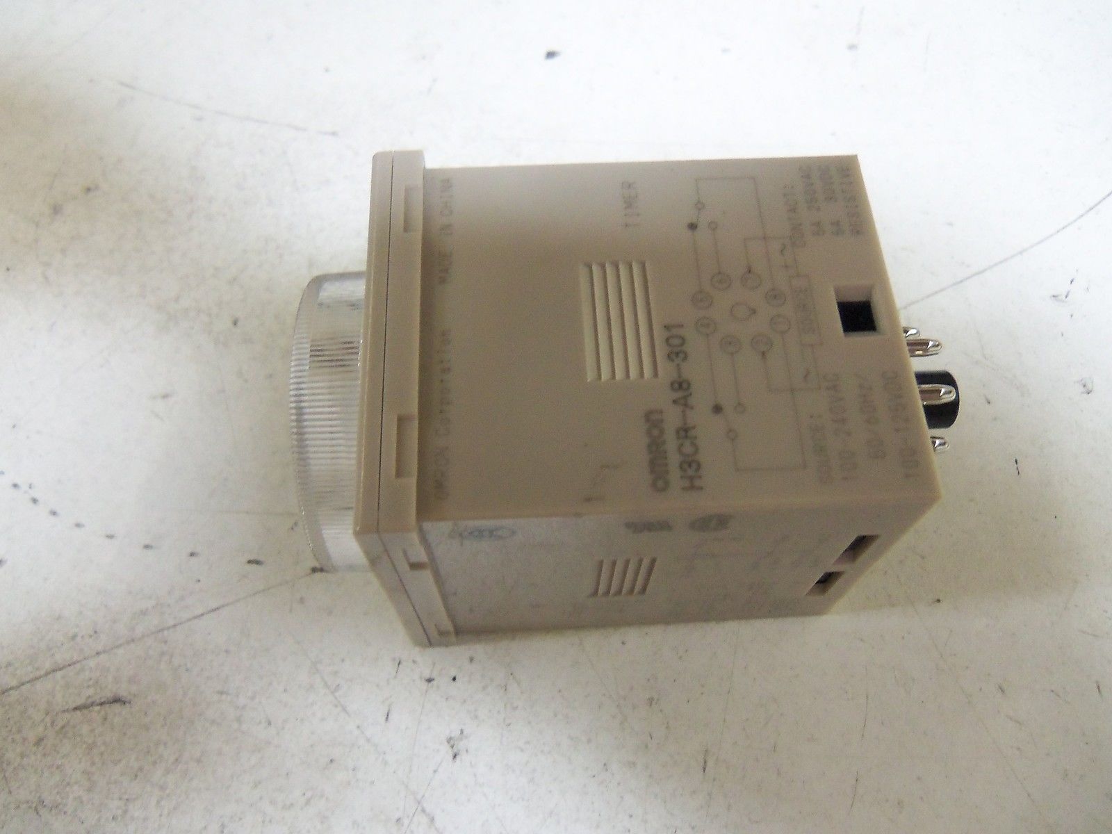 OMRON H3CR-A8-301 100-240VAC/100-125VDC *USED*