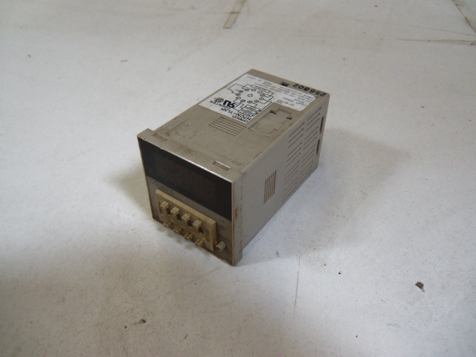 OMRON H7CN-YLNM COUNTER *USED*