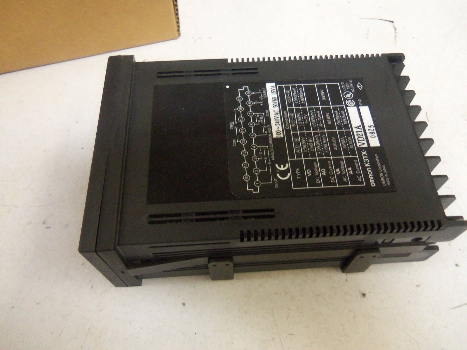OMRON K3TX-VD21A DIGITAL PANEL METER *NEW IN BOX*