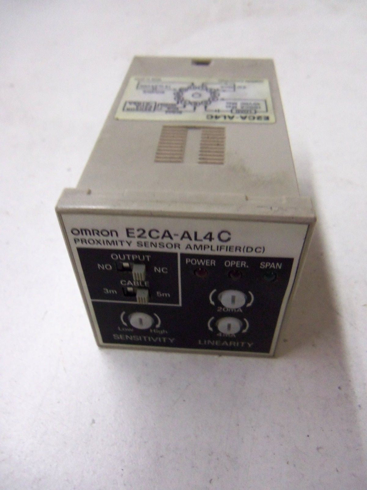 OMRON PROXIMITY SENSOR AMPLIFIER (DC) E2CA-AL4C *USED*