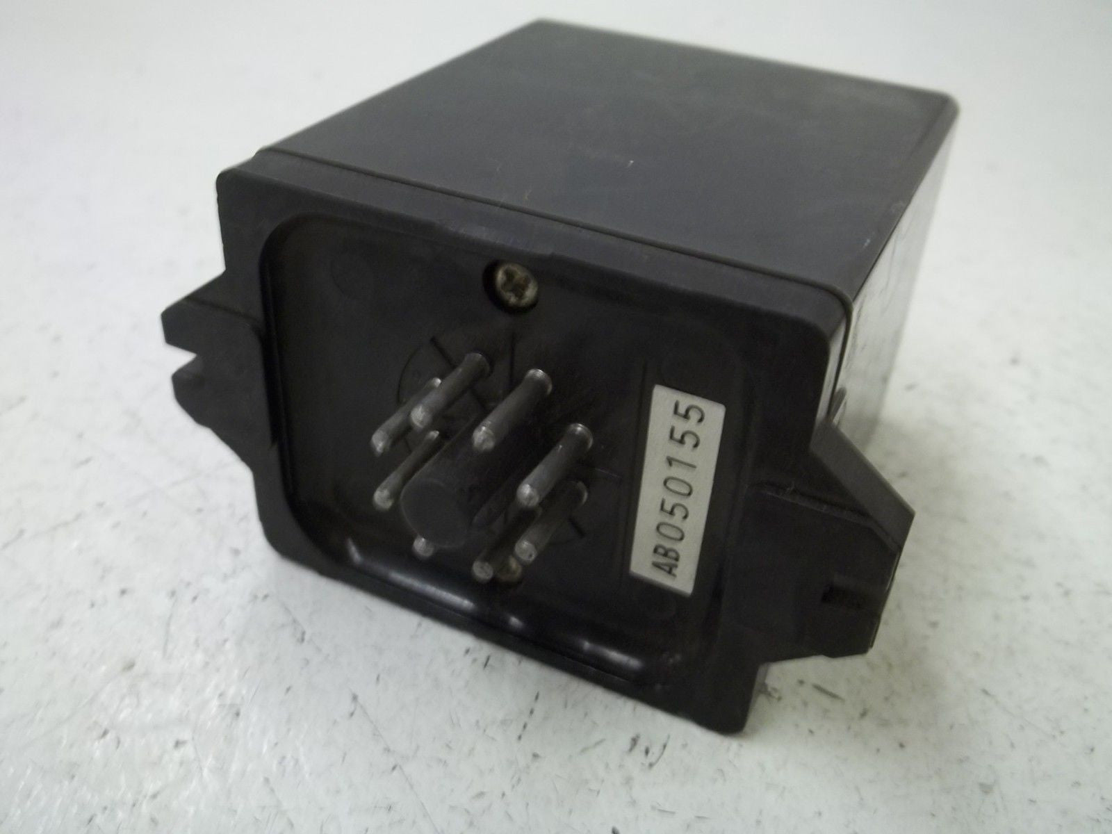 OMRON STP-N SUBMINY TIMER 100VAC *USED*
