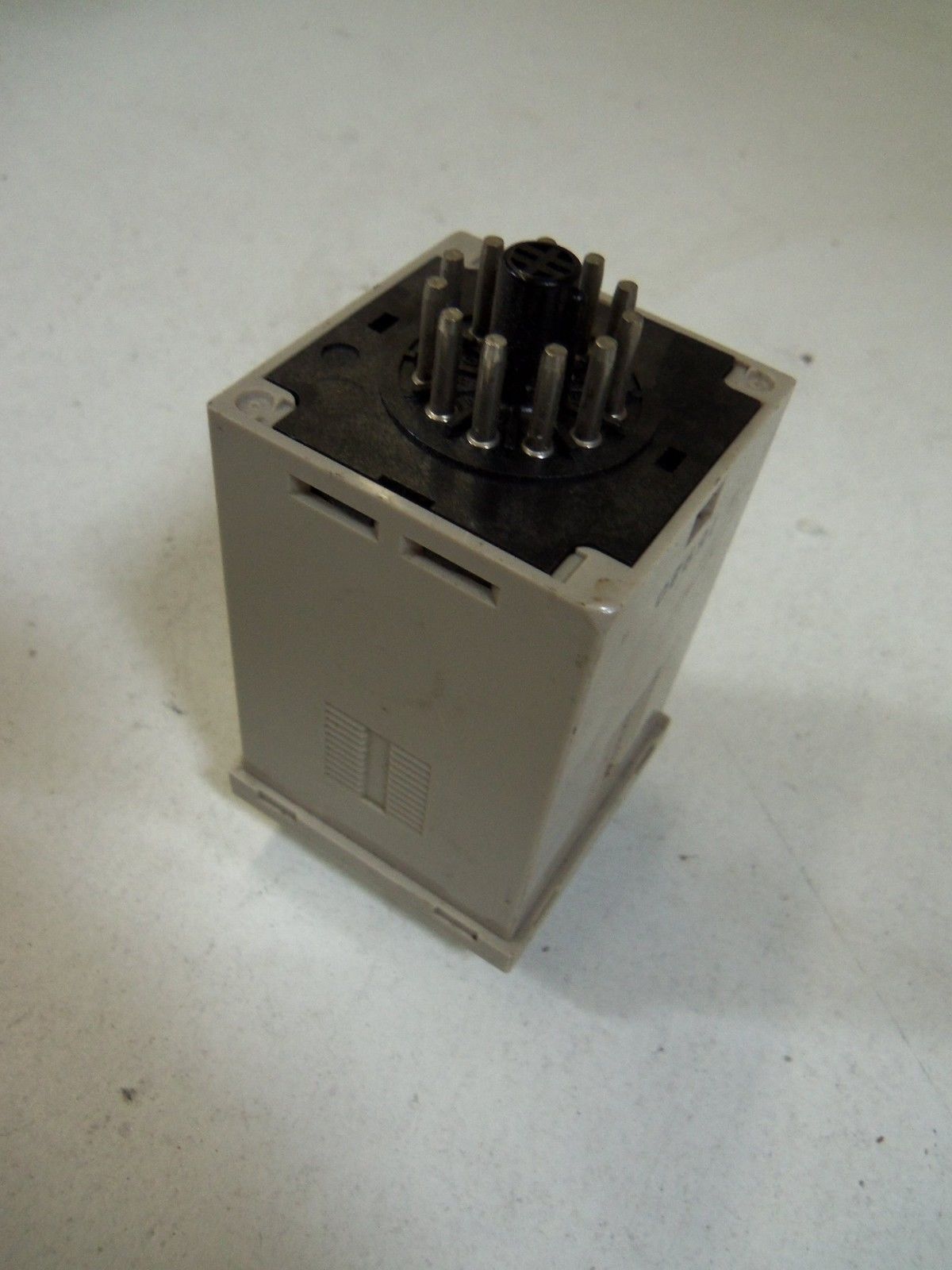 OMRON TIMER H3BA * USED*