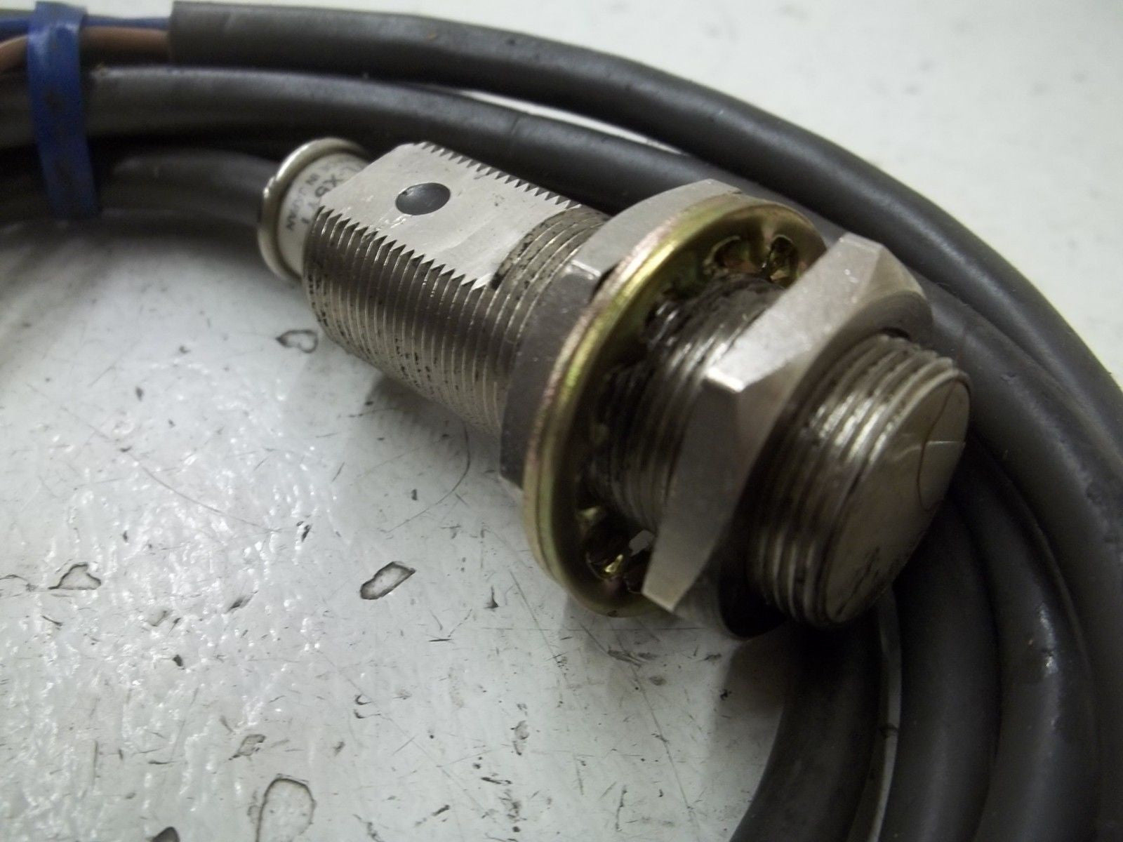 OMRON TL-X5Y1 PROXIMITY SWITCH *USED*