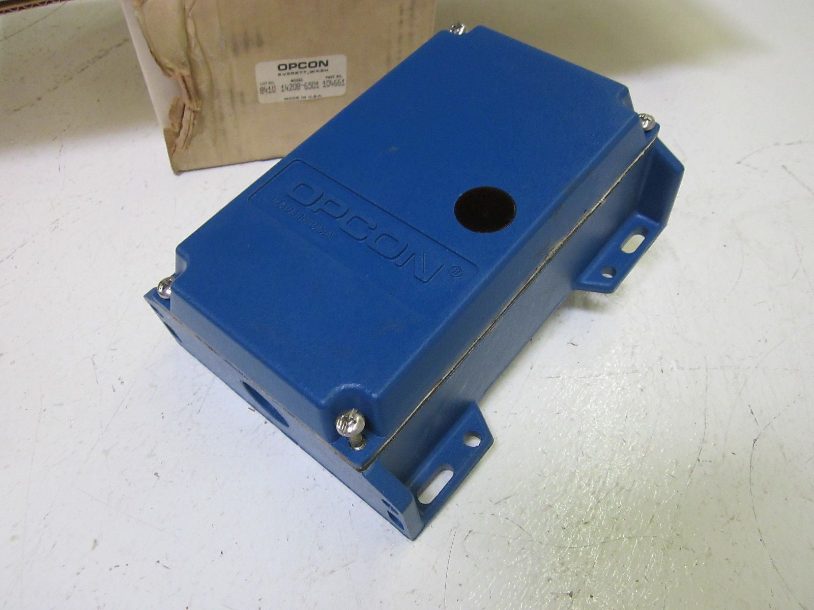 OPCON 1420B-6501 PHOTOELECTRIC SENSOR 115VAC *NEW IN BOX*