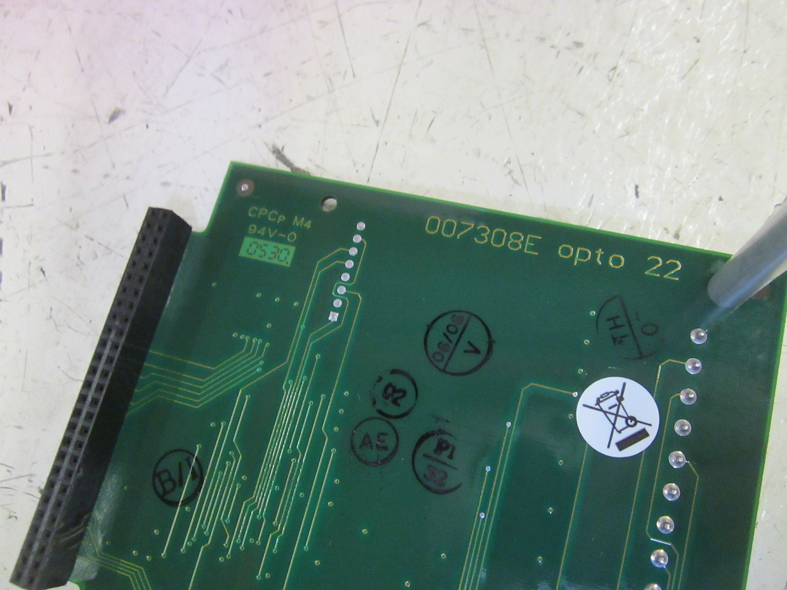 OPTO 22 B1 PHOTOMOS RELAY BOARD (AS PICTURED) *USED*