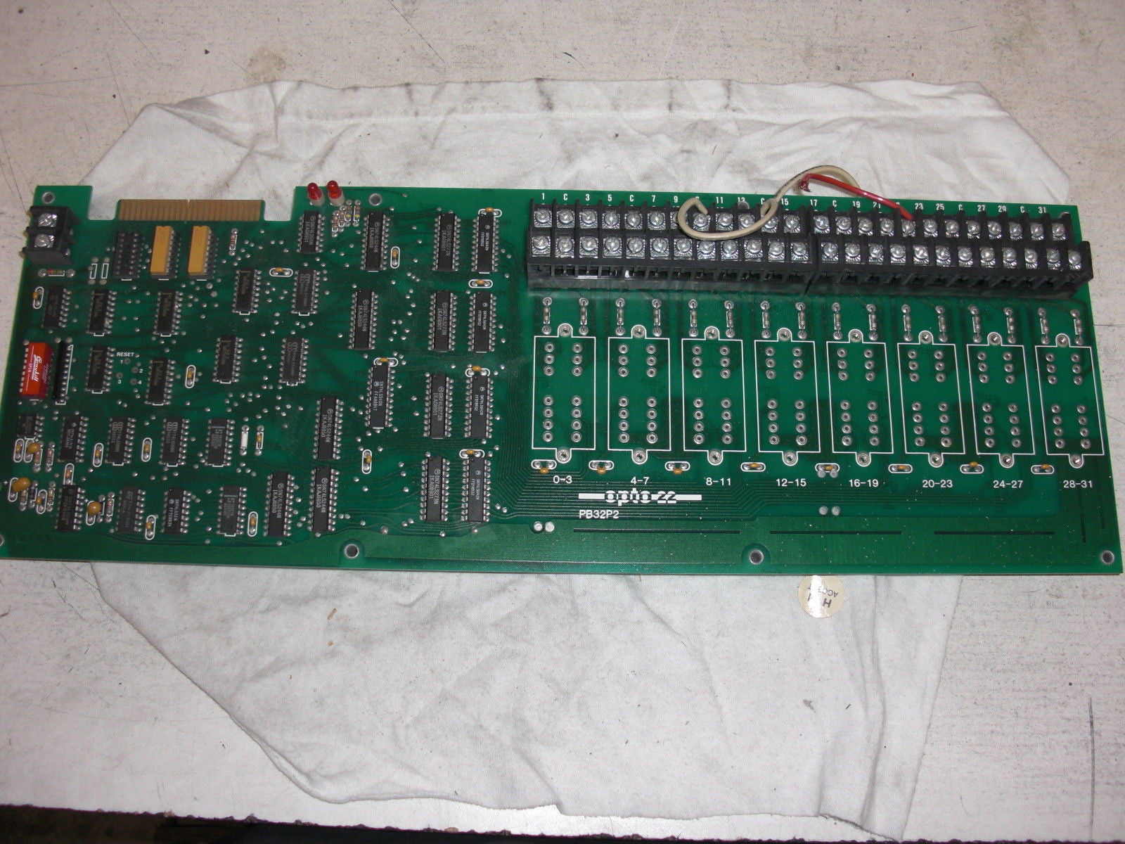 OPTO 22 PB32P2 *USED*