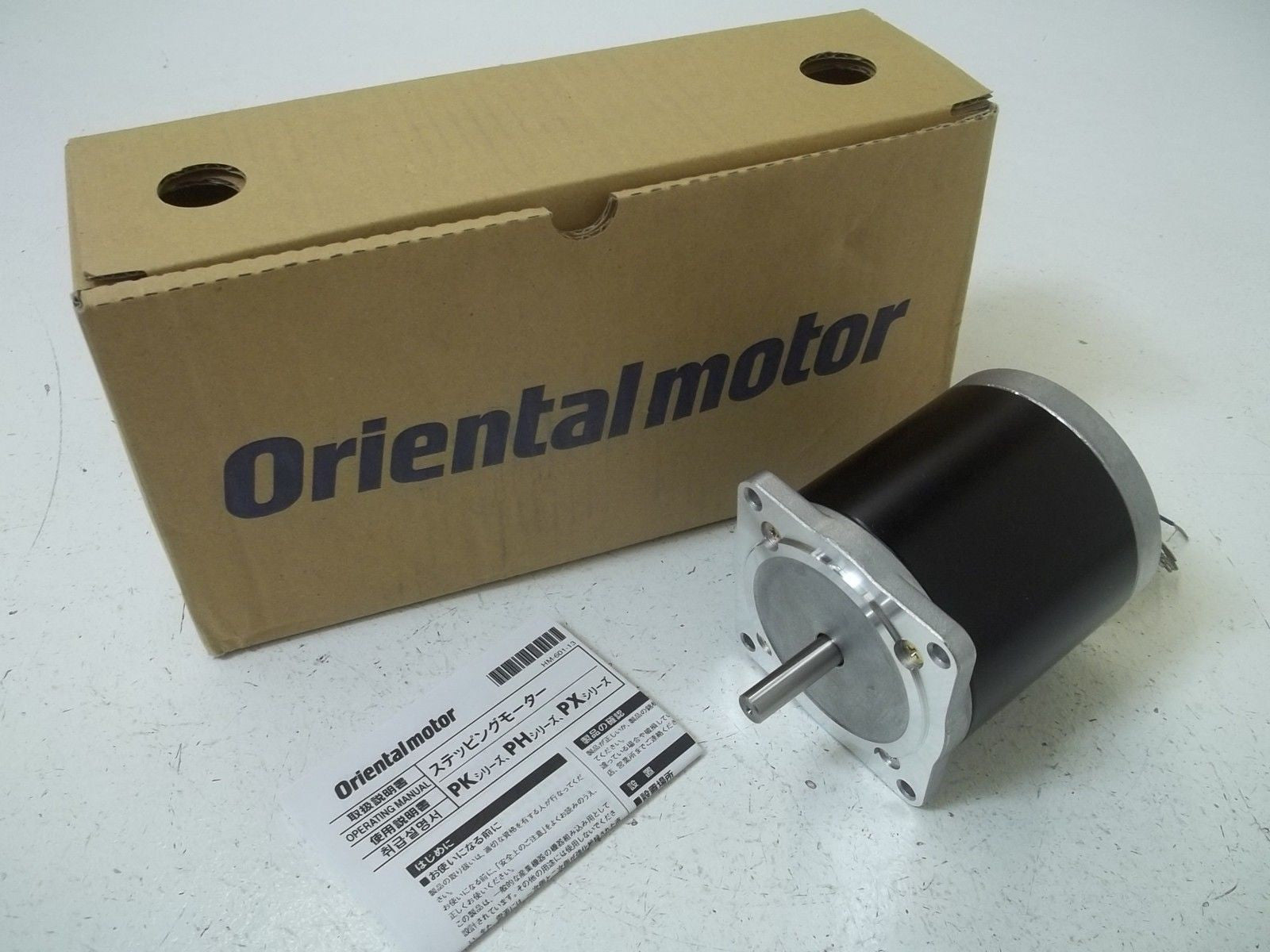 ORIENTAL MOTOR PH299-03 STEPPER MOTOR 2-PHASE 1/.8" STEP *NEW IN BOX*