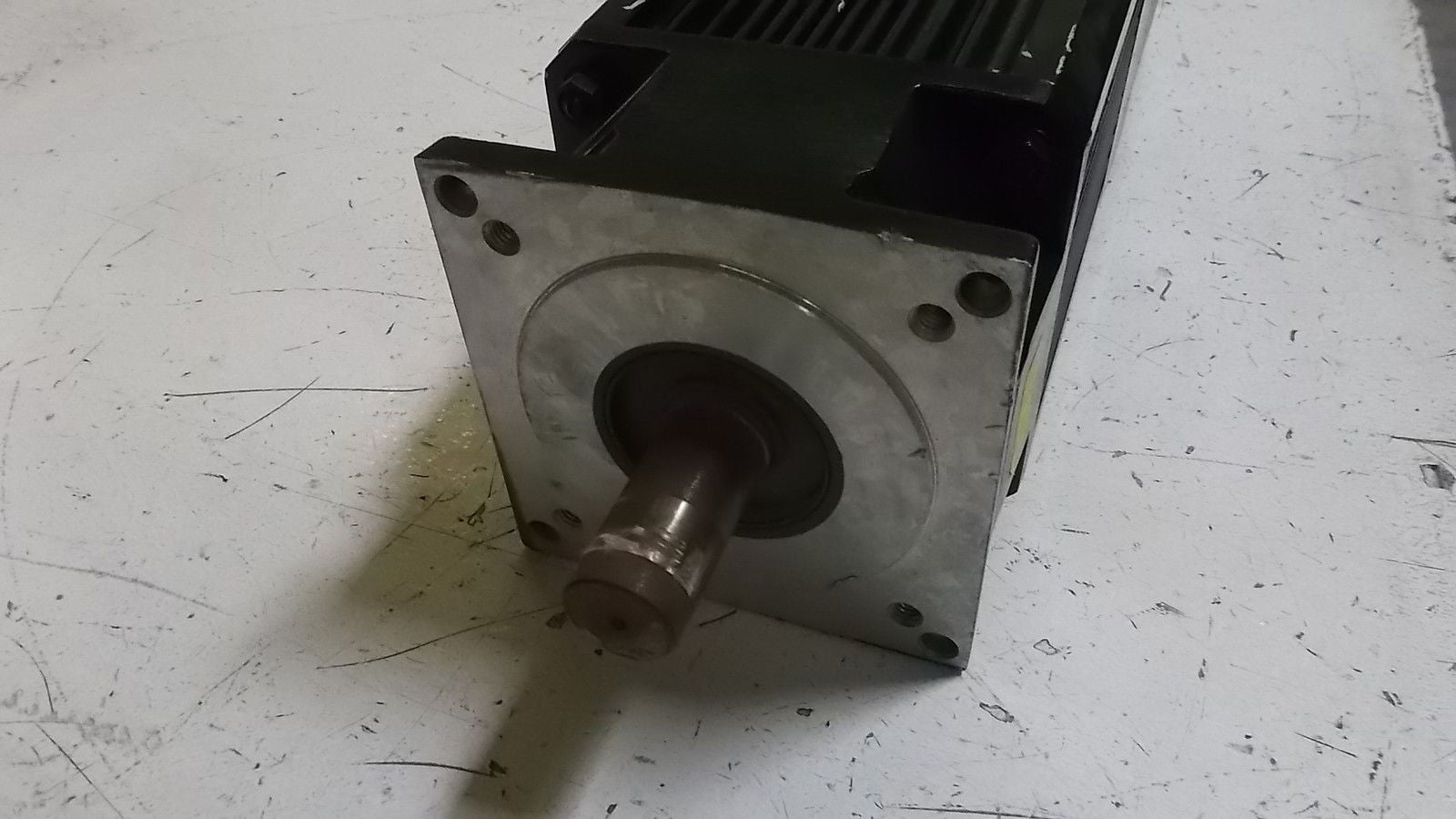 PACIFIC SCIENTIFIC R67HEBA-R2-NS-VS-02 SERVO MOTOR *USED*