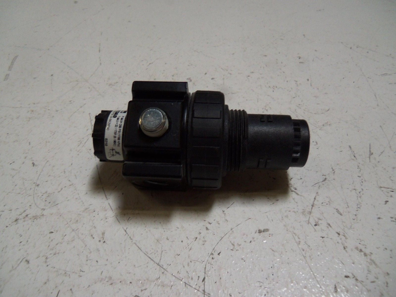 PARKER 05R113AD PNEUMATIC PRESSURE REGULATOR *USED*