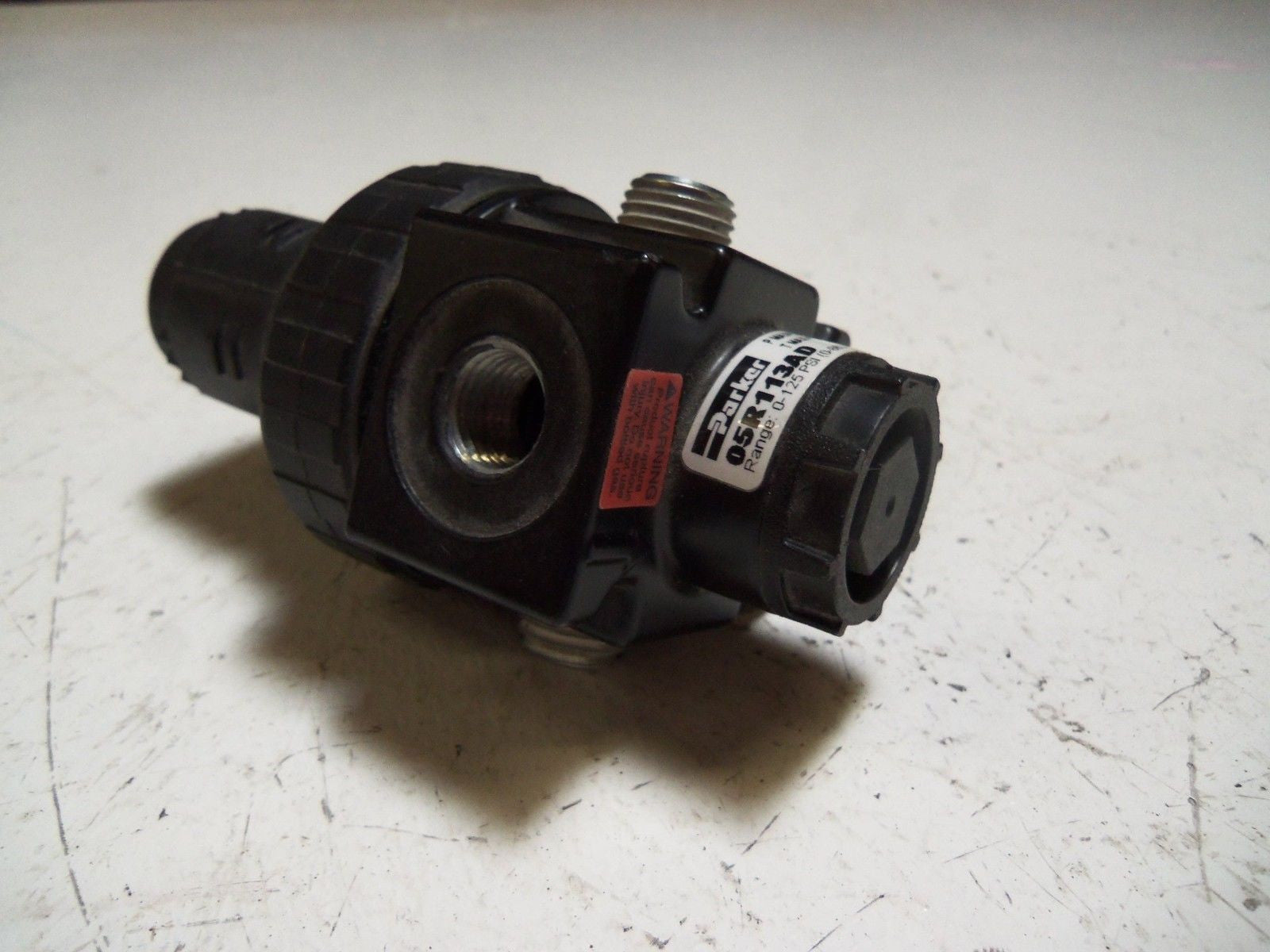 PARKER 05R113AD PNEUMATIC PRESSURE REGULATOR *USED*