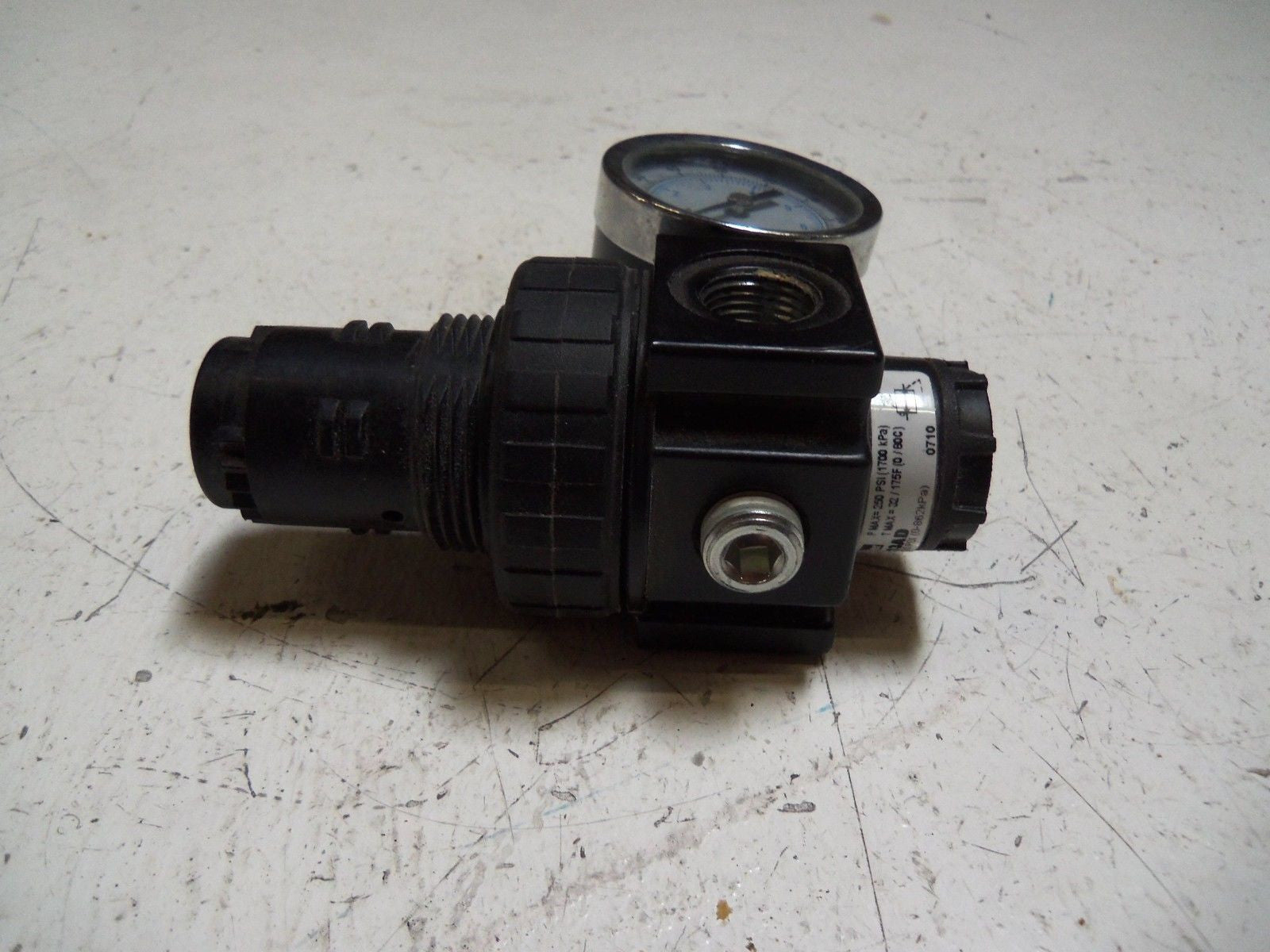 PARKER 05R213AD PRESSURE REGULATOR *USED*