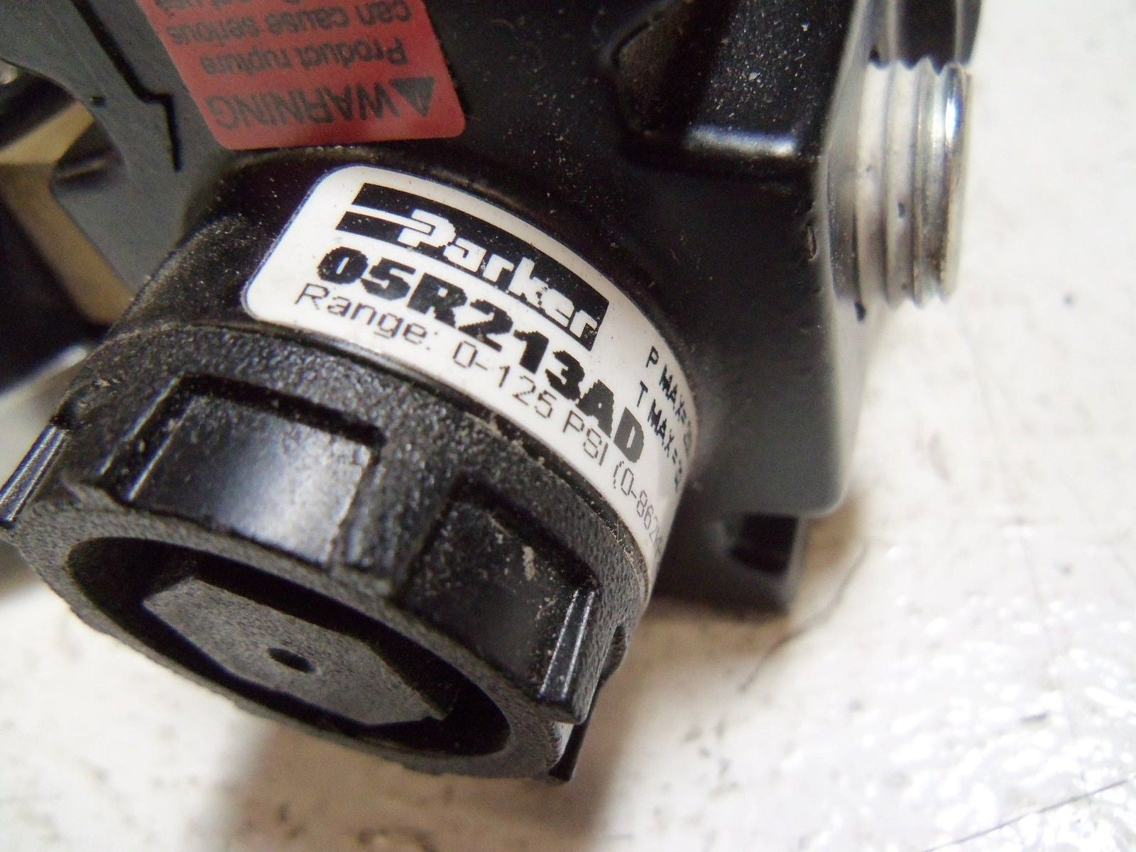 PARKER 05R213AD PRESSURE REGULATOR *USED*