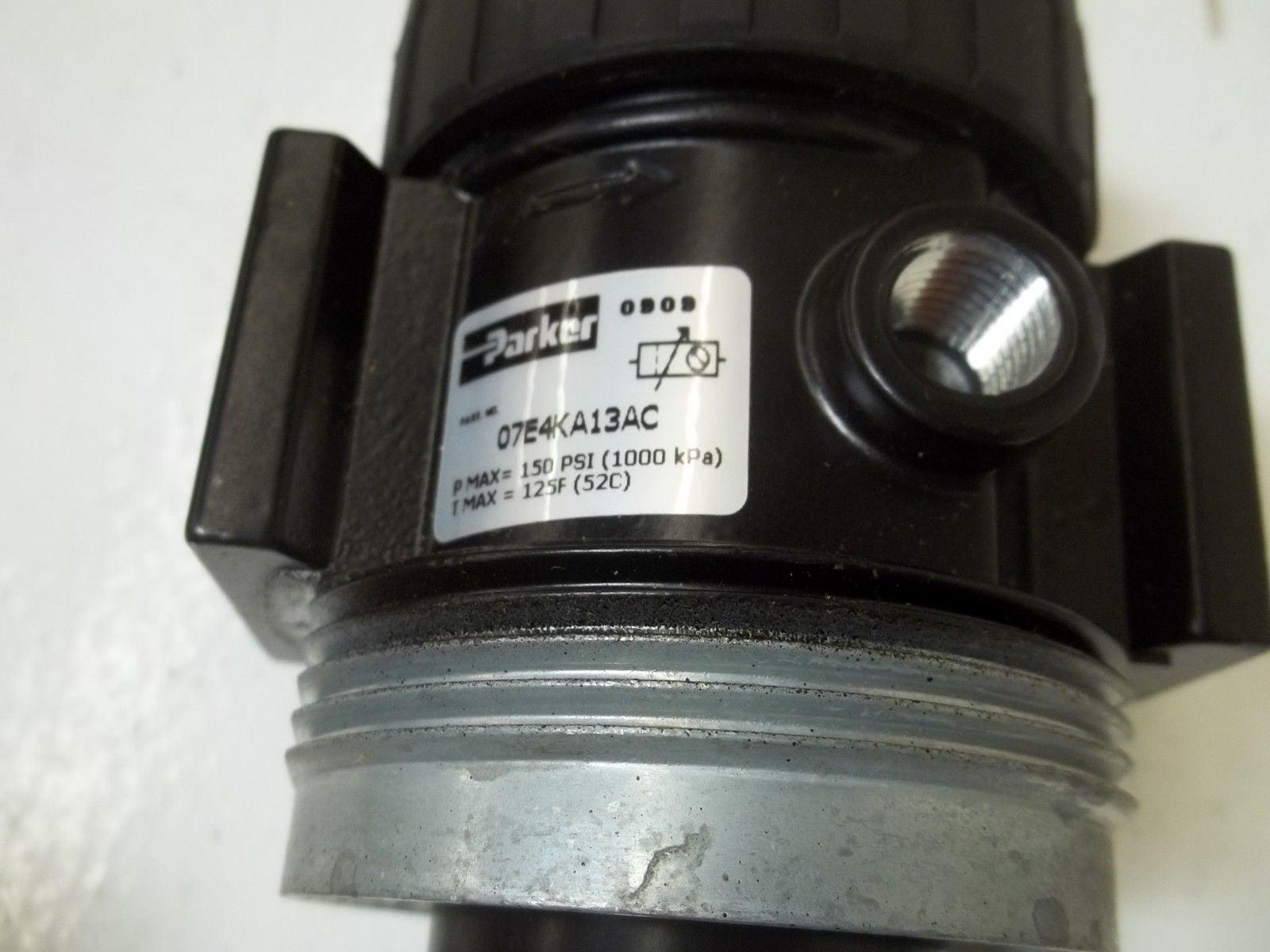 PARKER 07E4KA13AC *NEW IN BOX*