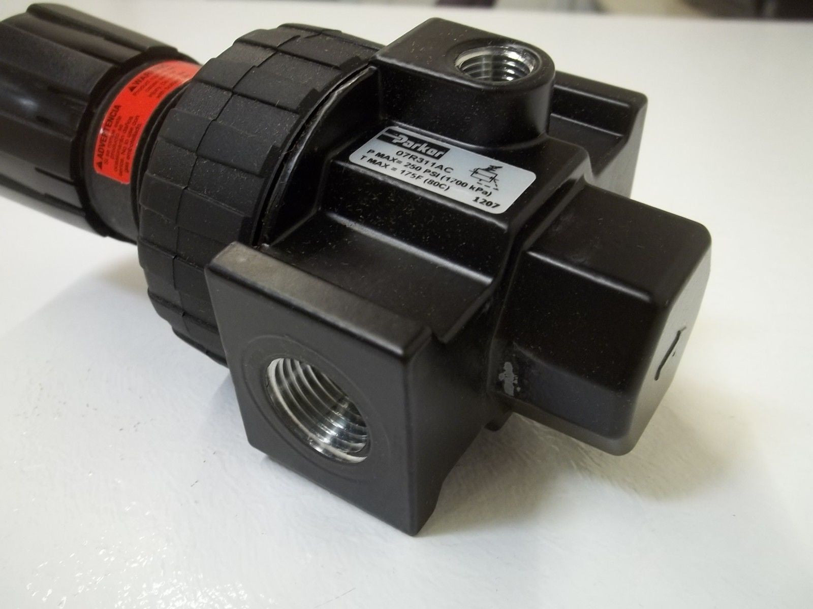 PARKER 07R311AC 1/2" REGULATOR *NEW IN BOX*