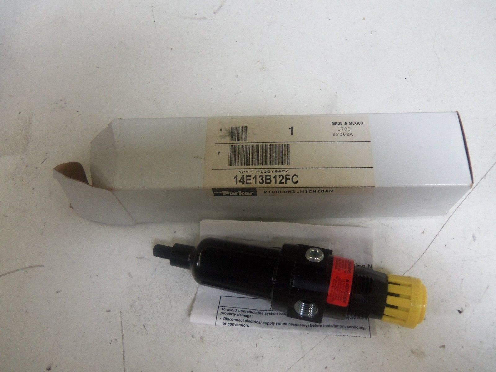 PARKER 14E13B12FC 1/4" PIGGYBACK *NEW IN BOX*
