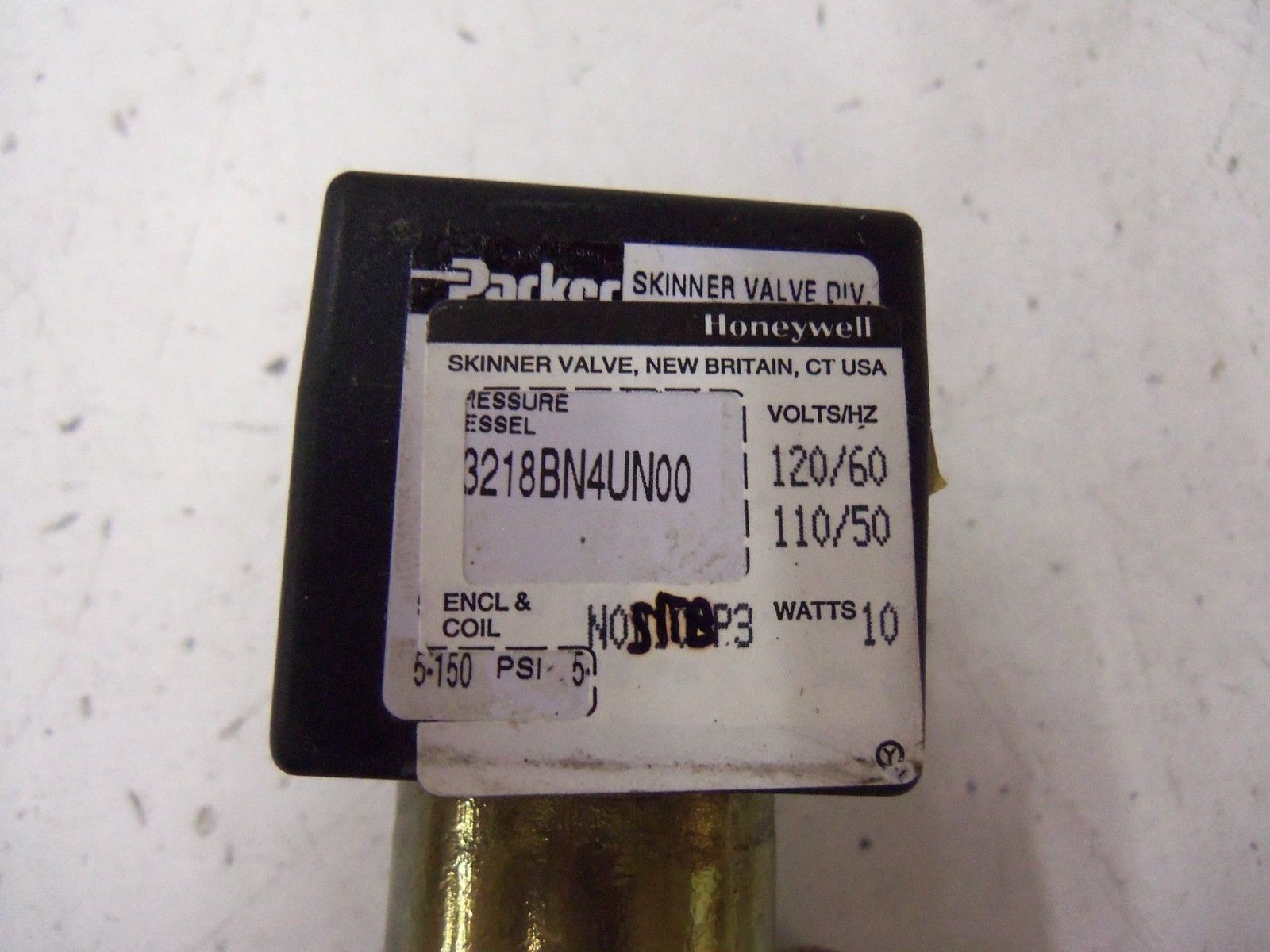 PARKER 3218BN4UN00 2-WAY SOLENOID VALVE *NEW NO BOX*