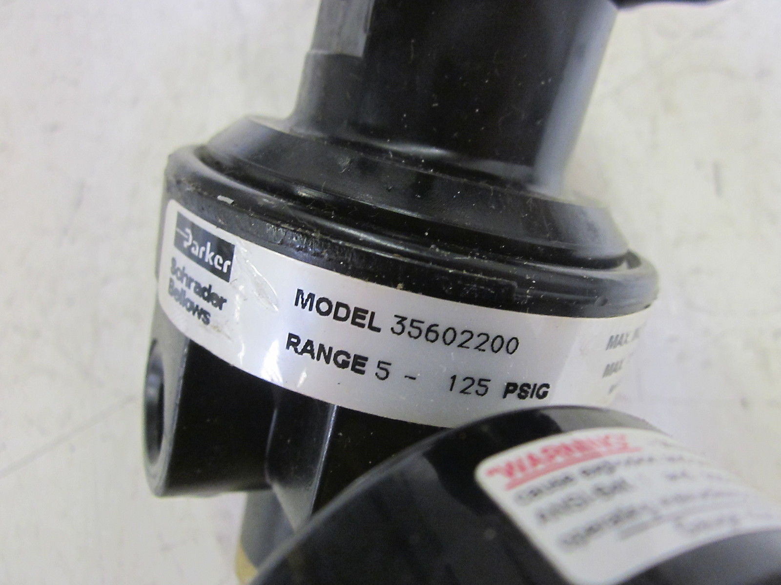 PARKER 35602200 REGULATOR 5-125 PSIG *USED*