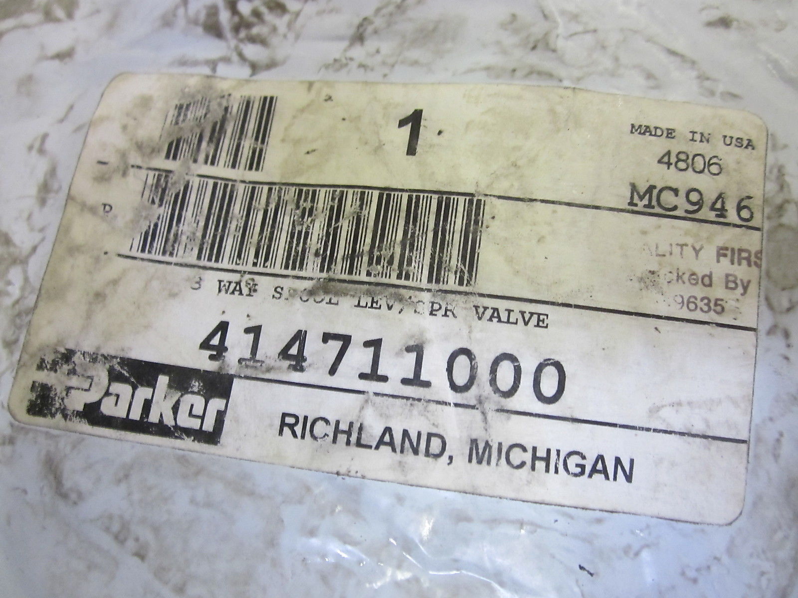 PARKER 414711000 MANUAL LEVER 3-WAY *SEALED*