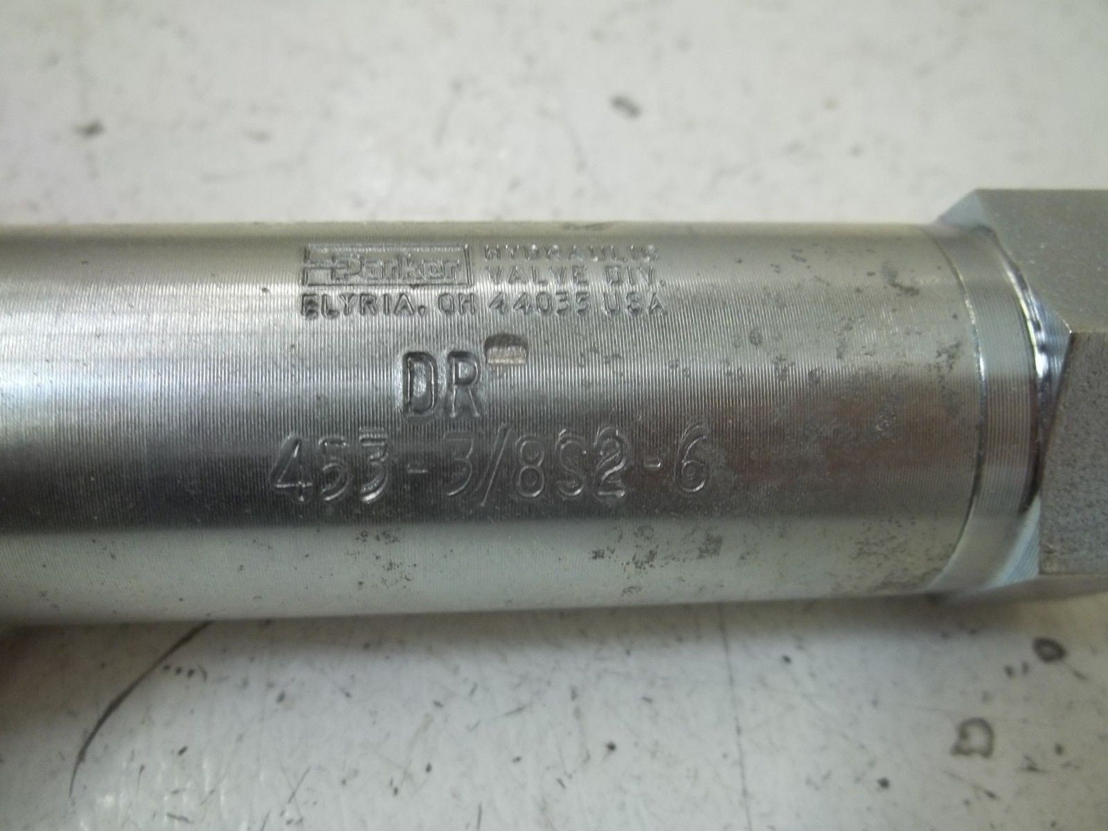 PARKER 453-3/8S2-6 HYDRAULIC CHECK VALVE *NEW IN BOX*