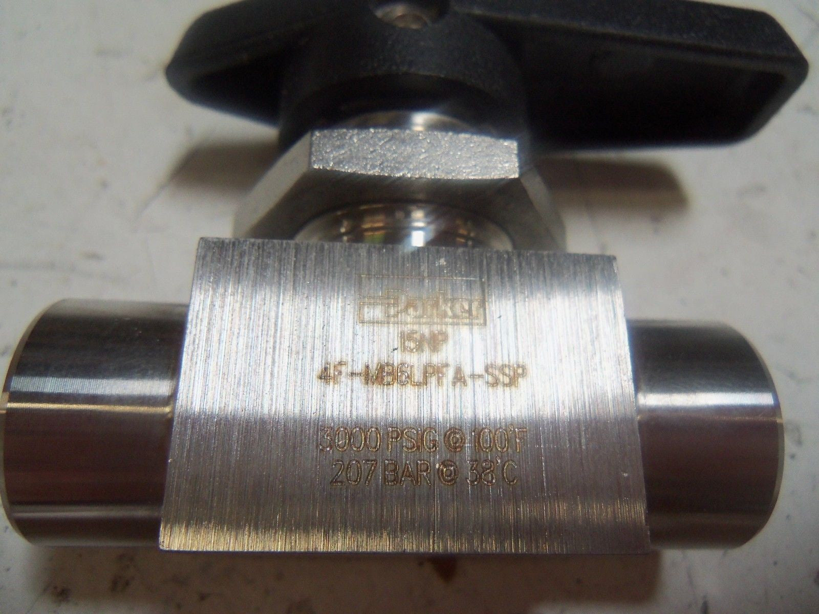 PARKER 4F-MB6LPFA-SSP MINIATURE BALL VALVE *NEW IN BOX*
