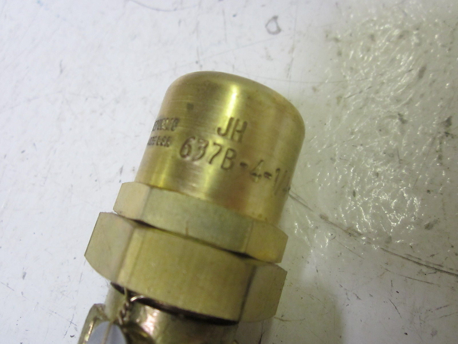 PARKER 637B-4-1/4-2 RELIEF VALVE 2-WAY *NEW IN BOX*