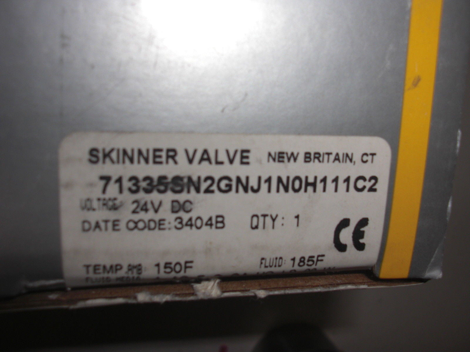 PARKER 71335SN2GNJ1N0H1111C2 SKINNER VALVE *NEW IN BOX*