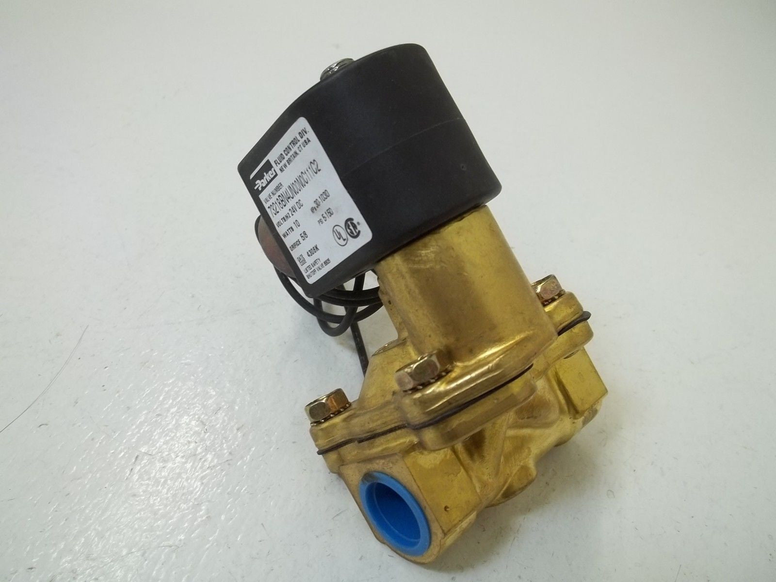 PARKER 73218BN4UN00N0C11C2 VALVE *USED*
