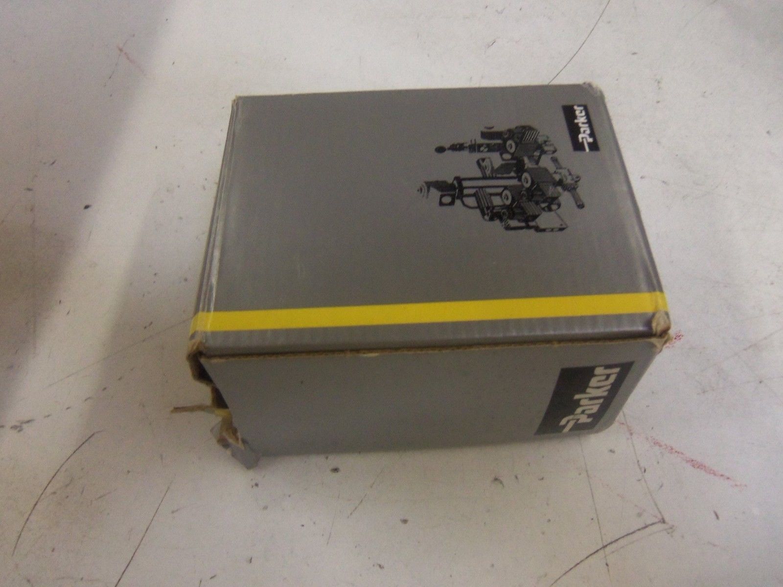 PARKER 73218BN4UTS0 SKINNER VALVE *NEW IN BOX*