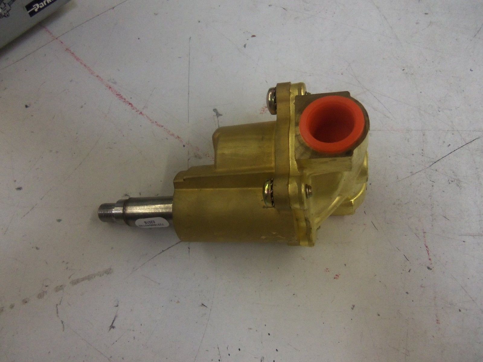 PARKER 73218BN4UTS0 SKINNER VALVE *NEW IN BOX*