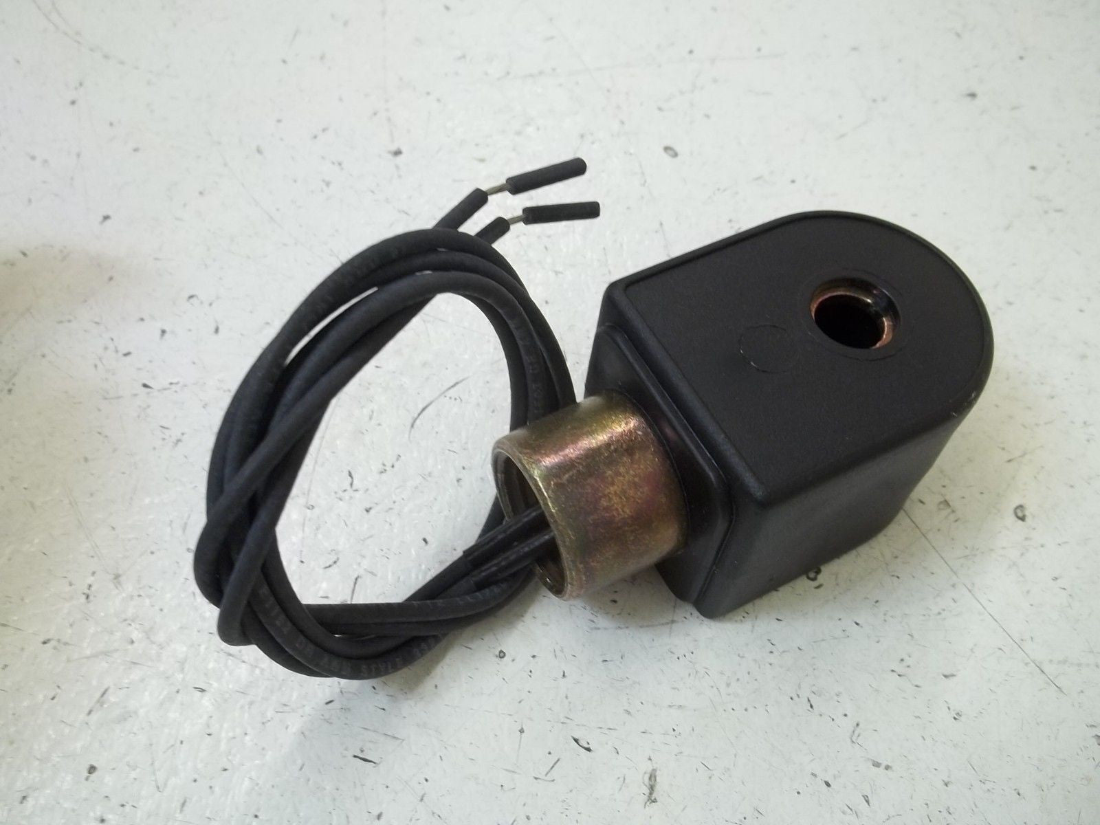 PARKER 7C222P3201SHH4 SOLENOID COIL *NEW NO BOX*