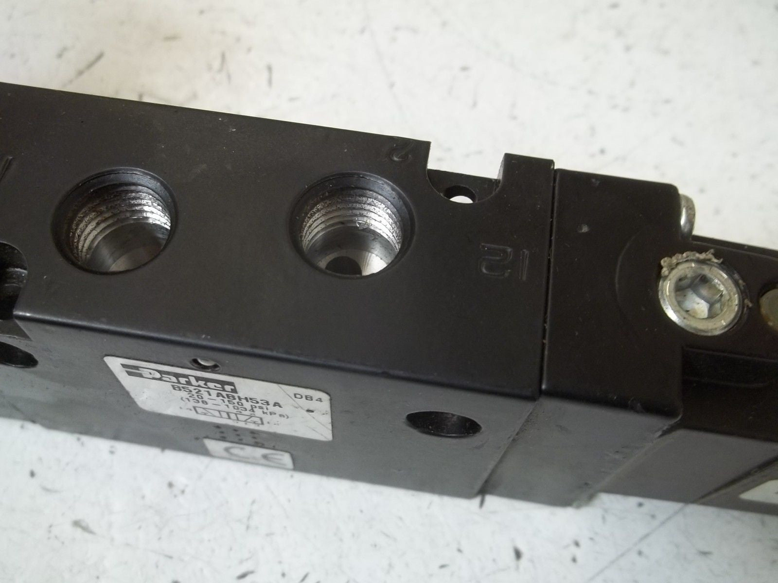 PARKER B521ABH53A SOLENOID VALVE *USED*