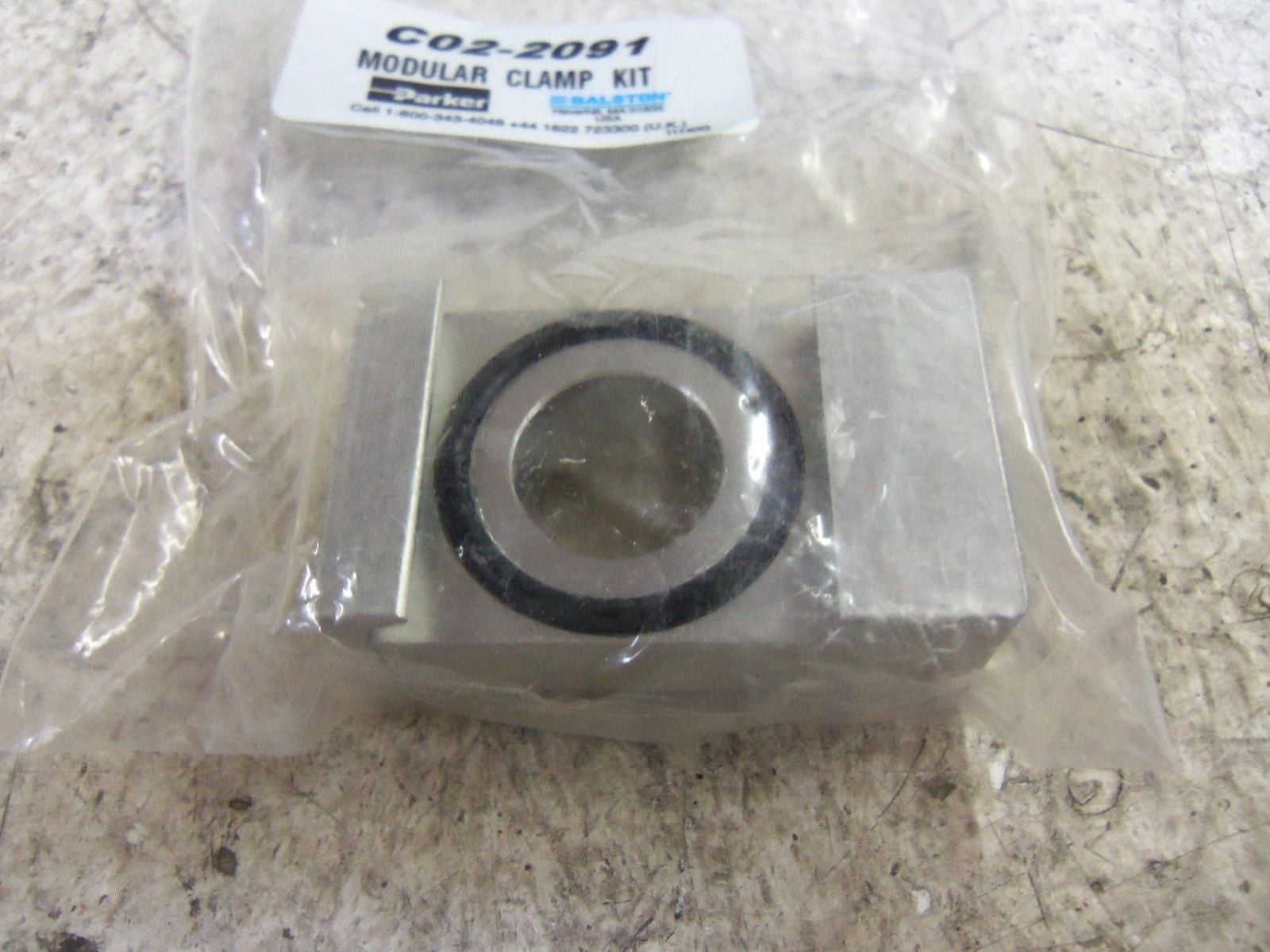 PARKER C02-2091 CLAMP KIT *NEW IN FACTORY BAG*
