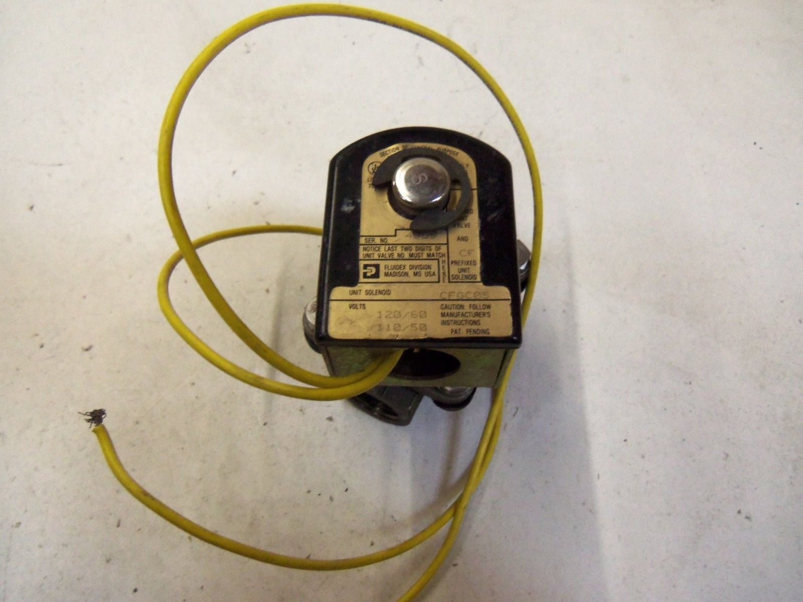 PARKER CFGC05 COIL *USED*