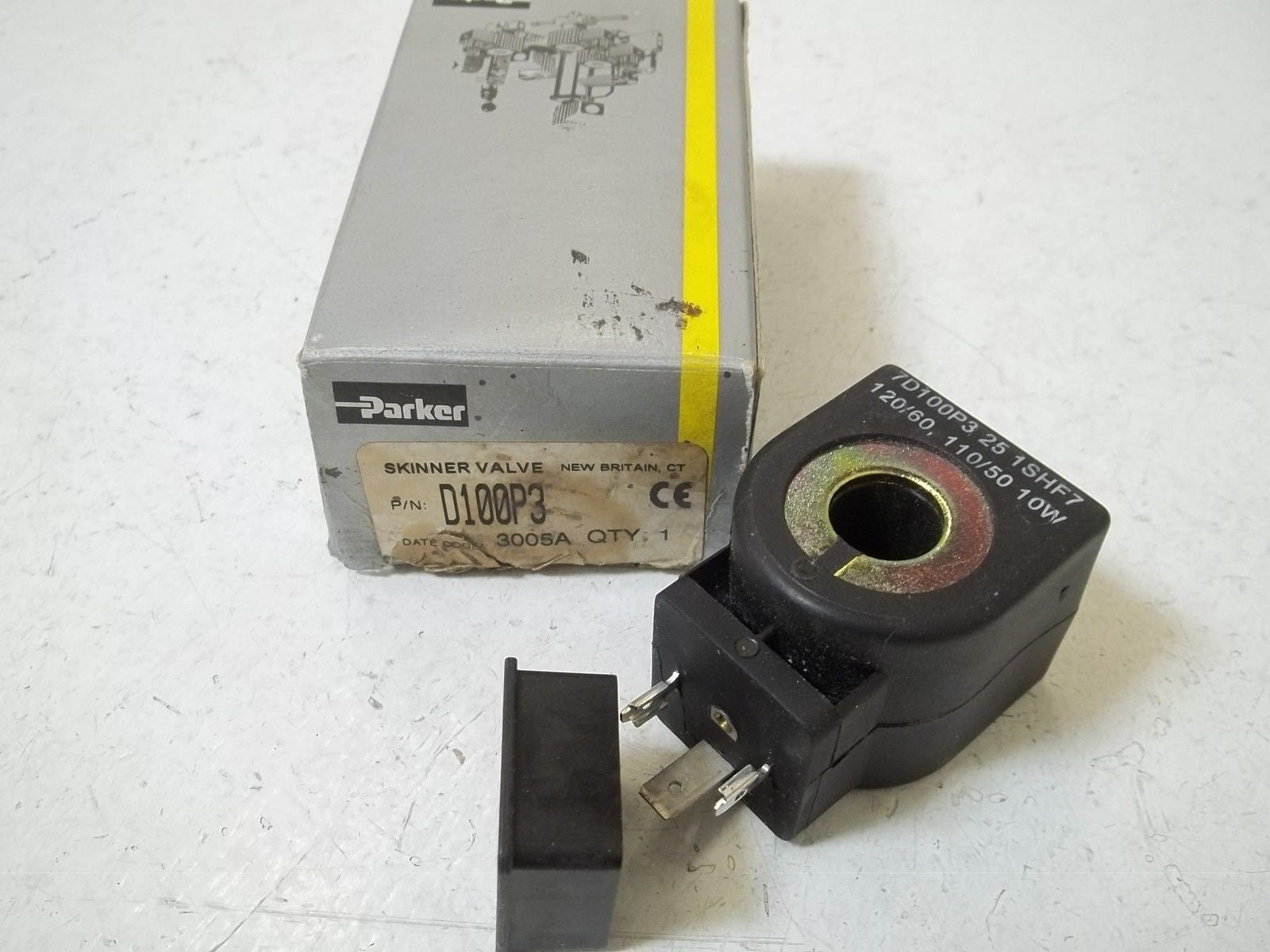 PARKER D100P3 SKINNER VALVE *NEW IN BOX*