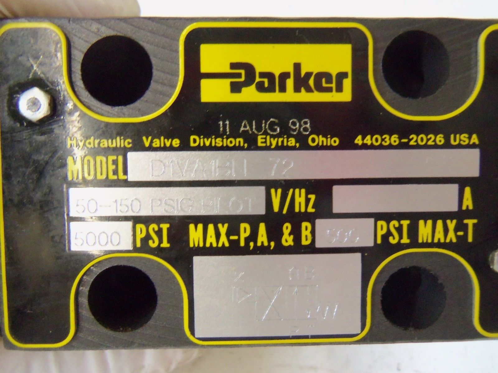 PARKER D1VA1BN 72 *NEW NO BOX*