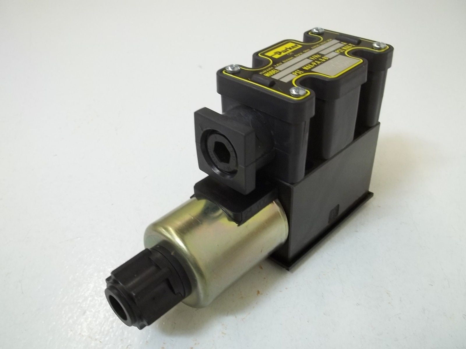 PARKER D1VW20BNJCF 75 HYDRAULIC VALVE *NEW IN BOX*