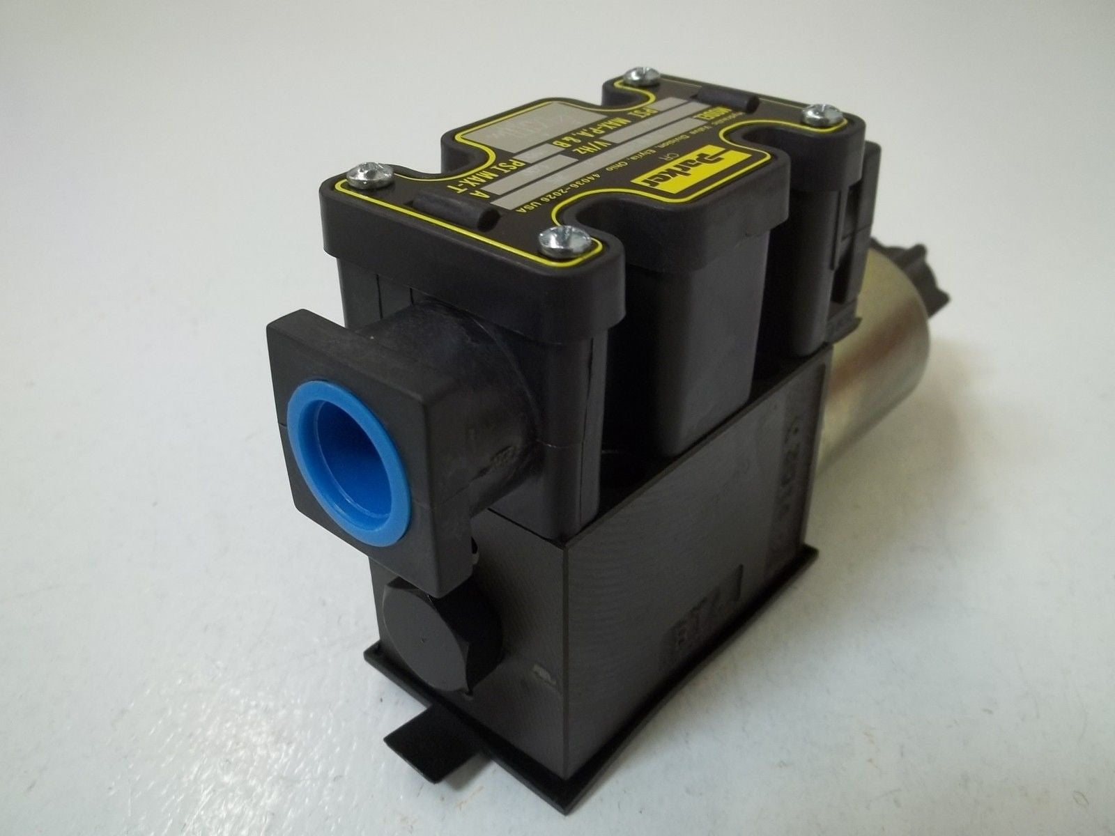 PARKER D1VW20BNJCF 75 HYDRAULIC VALVE *NEW IN BOX*