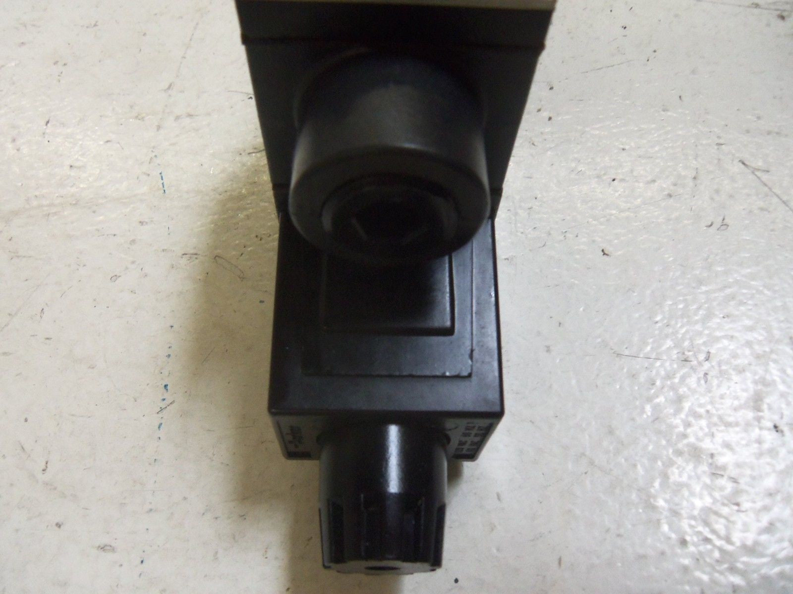 PARKER D1VW8C5Y *NEW NO BOX*