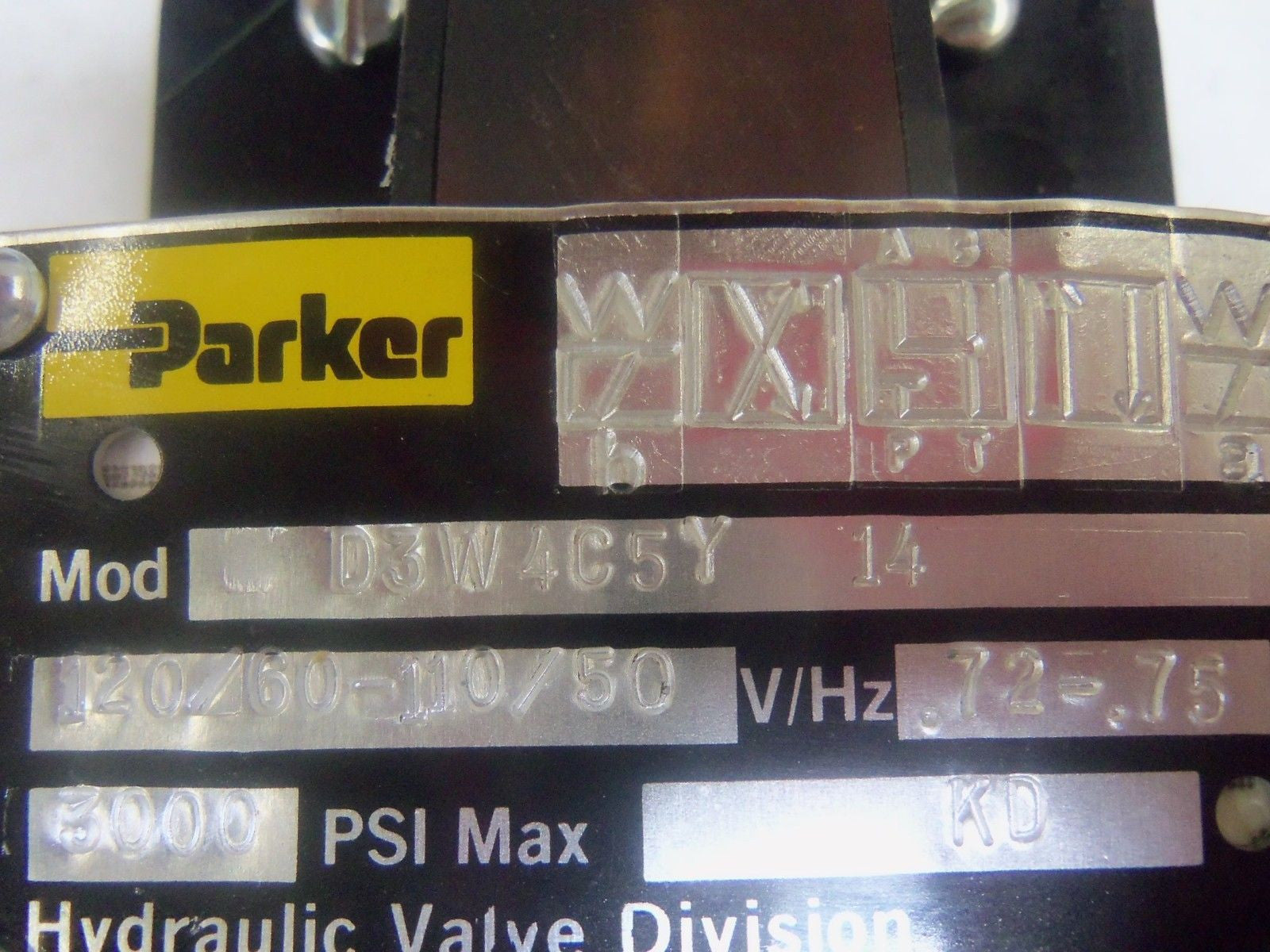 PARKER FLUIDPOWER D3W4C5Y-14 DIRECTIONAL VALVE *NEW IN BOX*