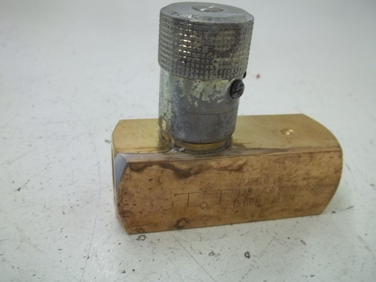 PARKER F800B HYDRAULIC VALVE (AS PICTURED)*USED*