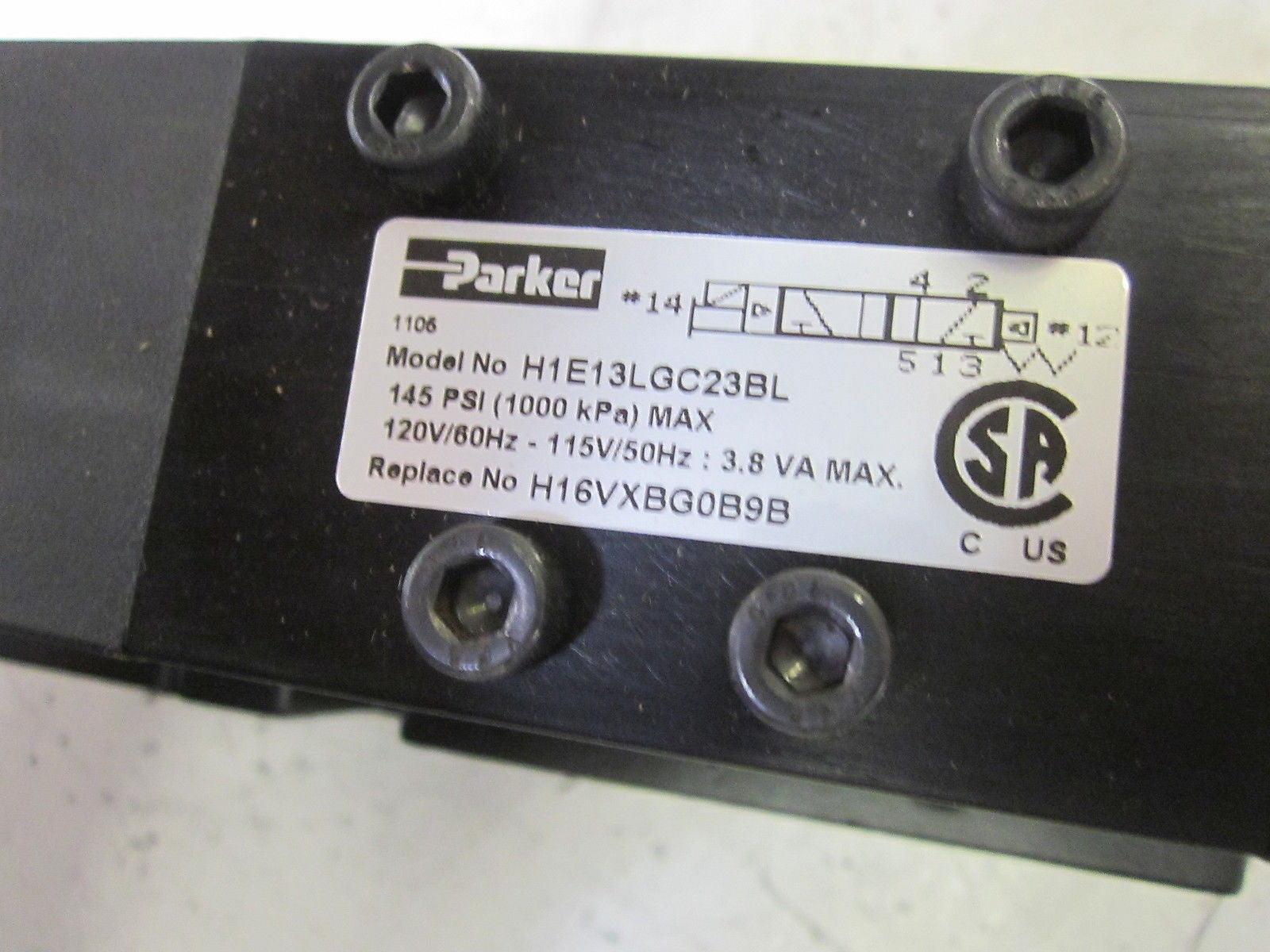 PARKER H1E13LGC23BL SOLENOID VALVE 2-WAY W/ BASE 120V *NEW IN BOX*