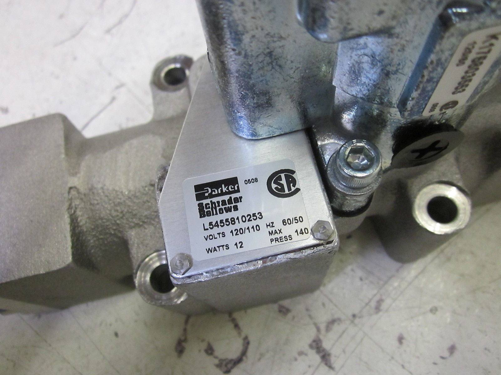 PARKER L5455810253 VALVE 120V*NEW IN BOX*