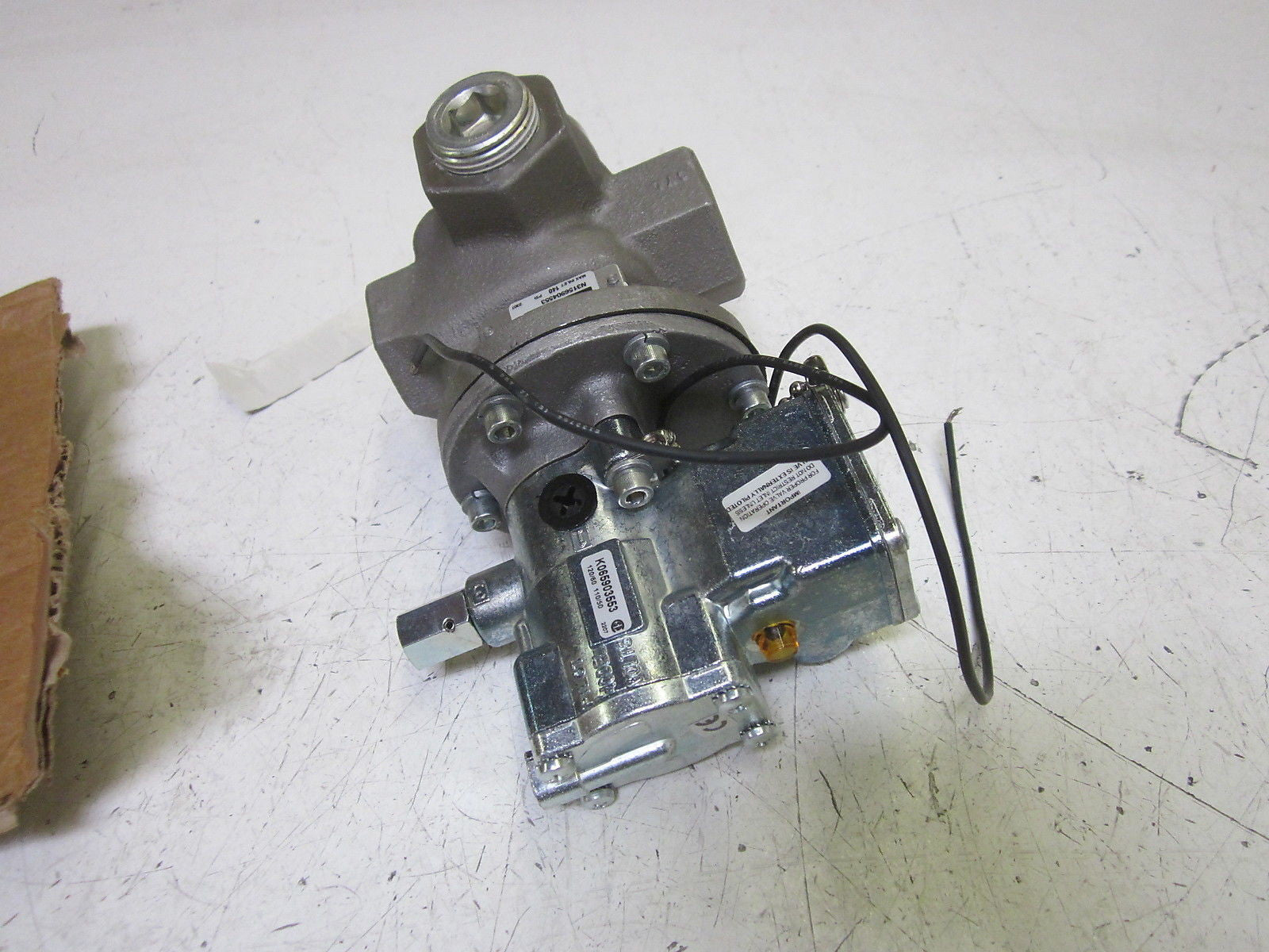PARKER N3156904553 INLINE VALVE 140PSI *NEW IN BOX*