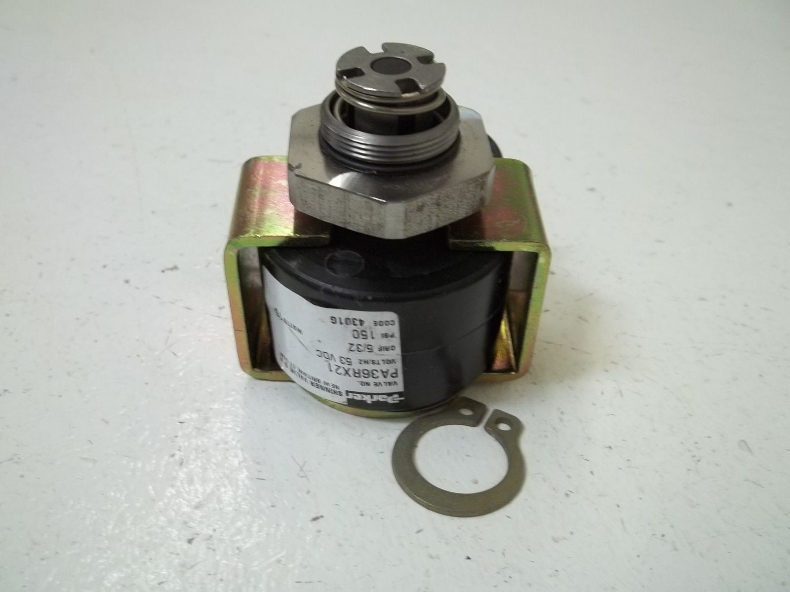 PARKER PA36RX21 SOLENOID COIL 53VDC *USED*