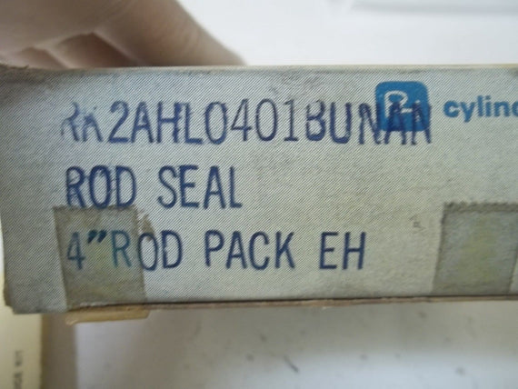 PARKER PK2AHL0401 4" ROD PACK EH(AS PICTURED) *NEW IN BOX*