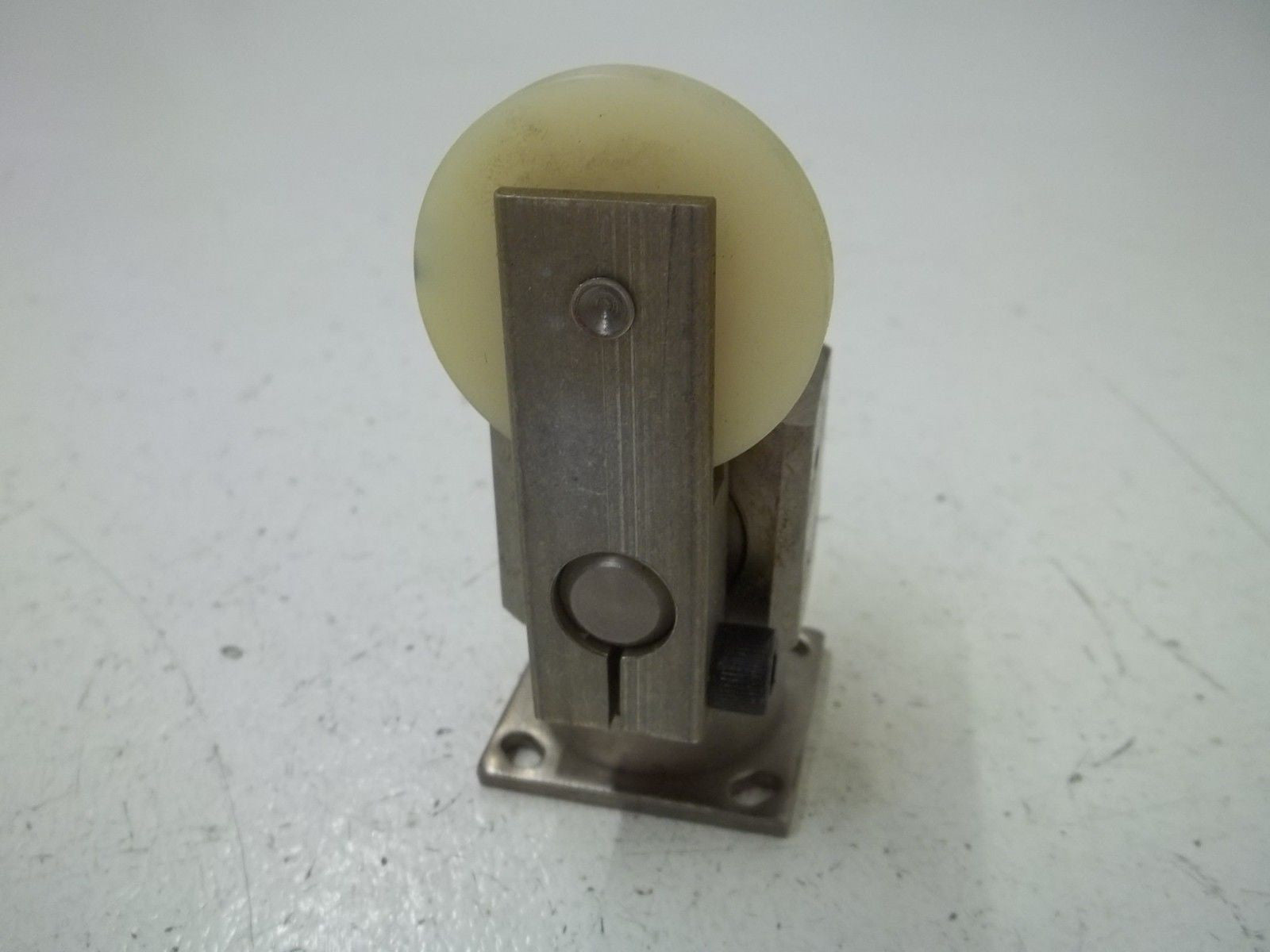 PARKER PL4009D BI DIRECTIONAL ROLLER CAM HEAD *USED*