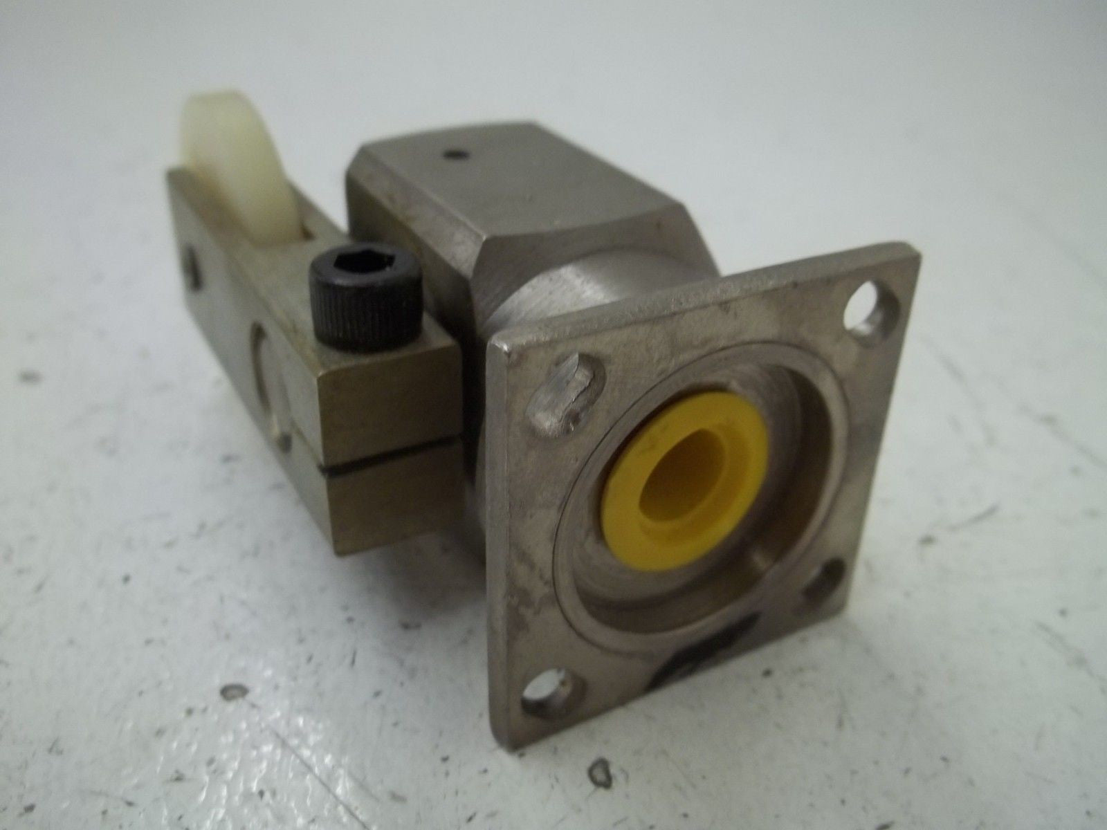 PARKER PL4009D BI DIRECTIONAL ROLLER CAM HEAD *USED*