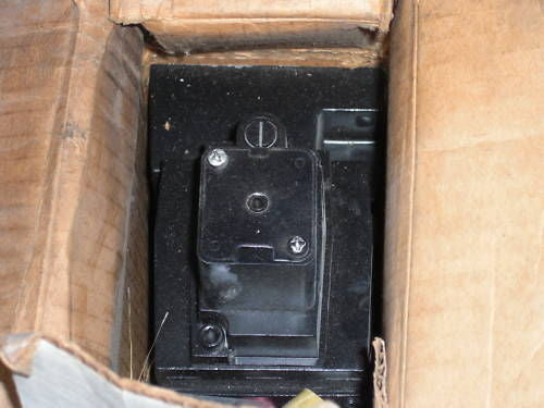 PARKER PNEUMATIC VALVE  4530BE40ABBB53 *NEW IN BOX*