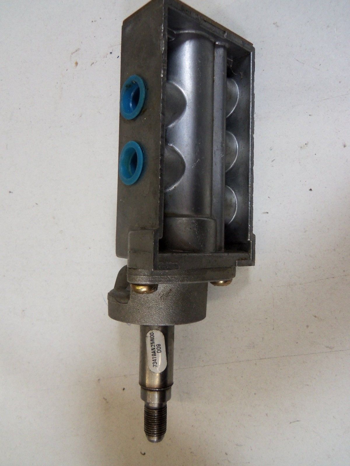 PARKER SKINNER VALVE 73419AN2NN00 *USED*