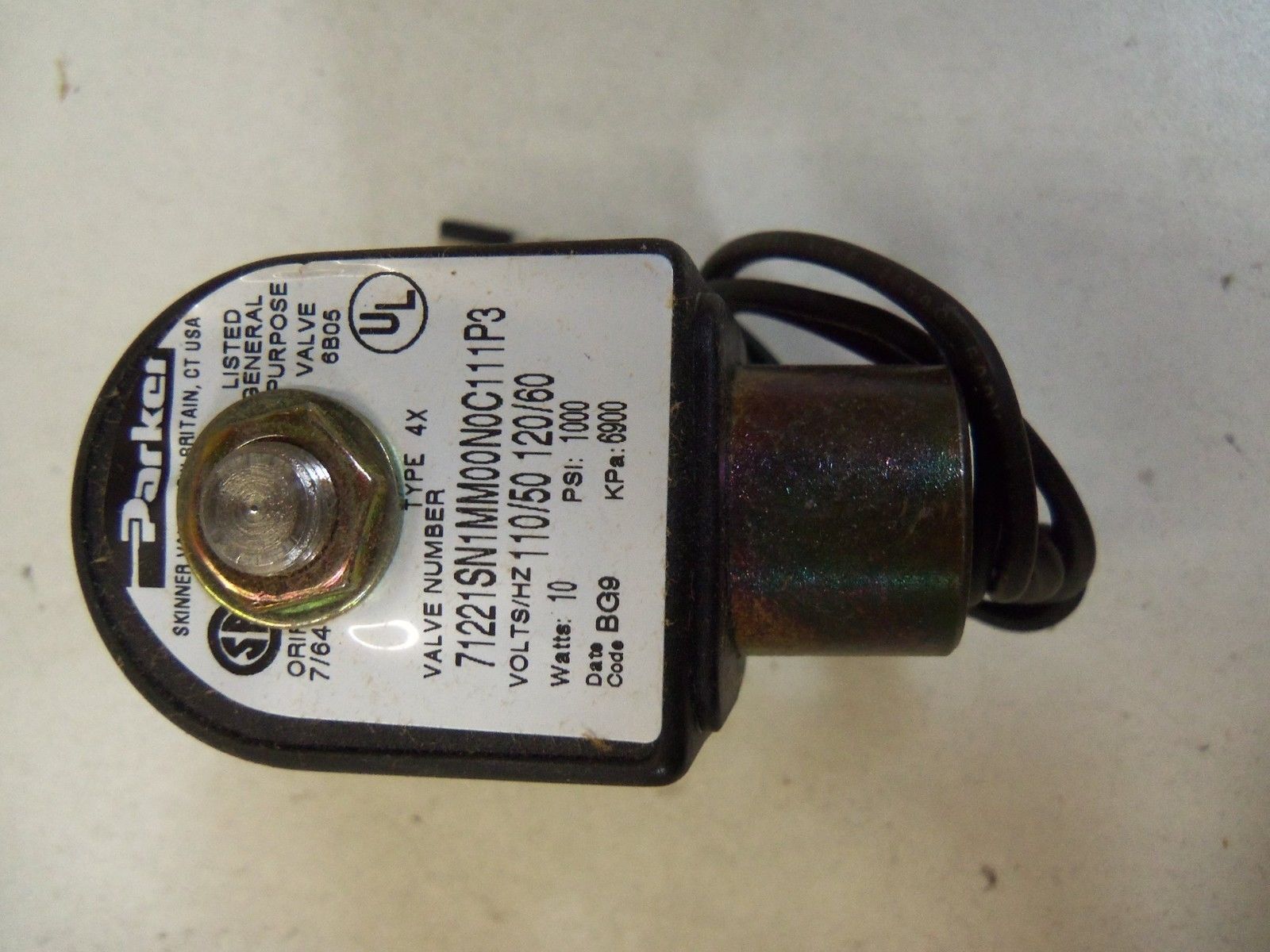 PARKER SKINNER VALVE SOLENOID VALVES 71221SN1MM00N0C111P3 *NEW IN BOX*